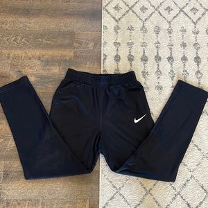 black nike joggers
